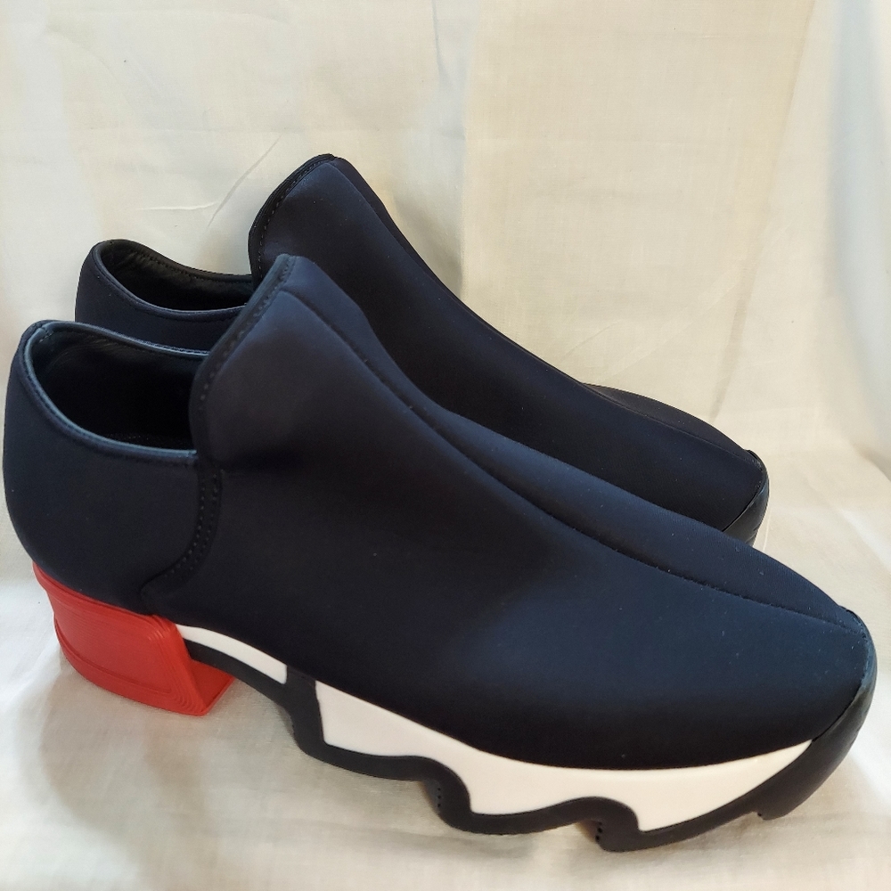 iRi NYC  “WES I” low top sneaker slip-on shoes.    Sz 37.5